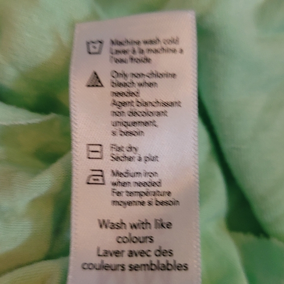 NWOT Pretty green light weight t-shirt, excellent condition - Picture 4 of 7